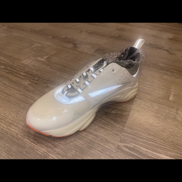 DIOR B22 ‘white khaki’ - Picture 3 of 3